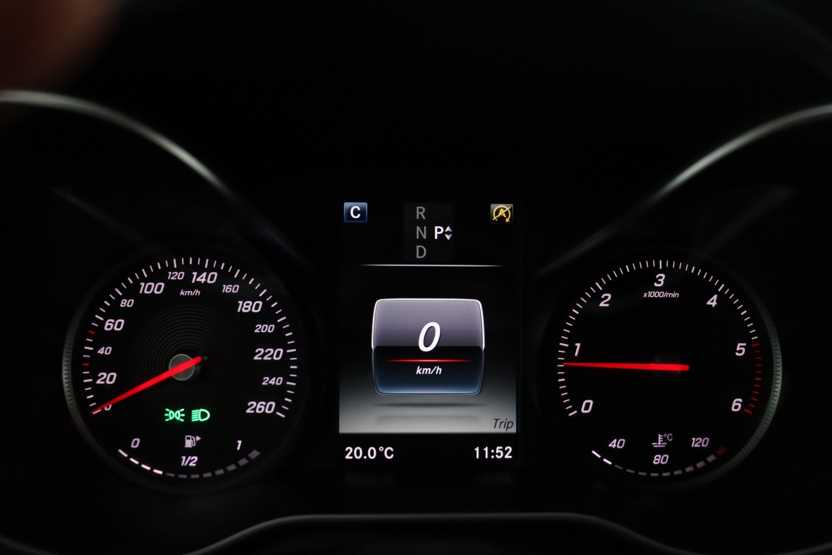 MERCEDES-BENZ C 2016