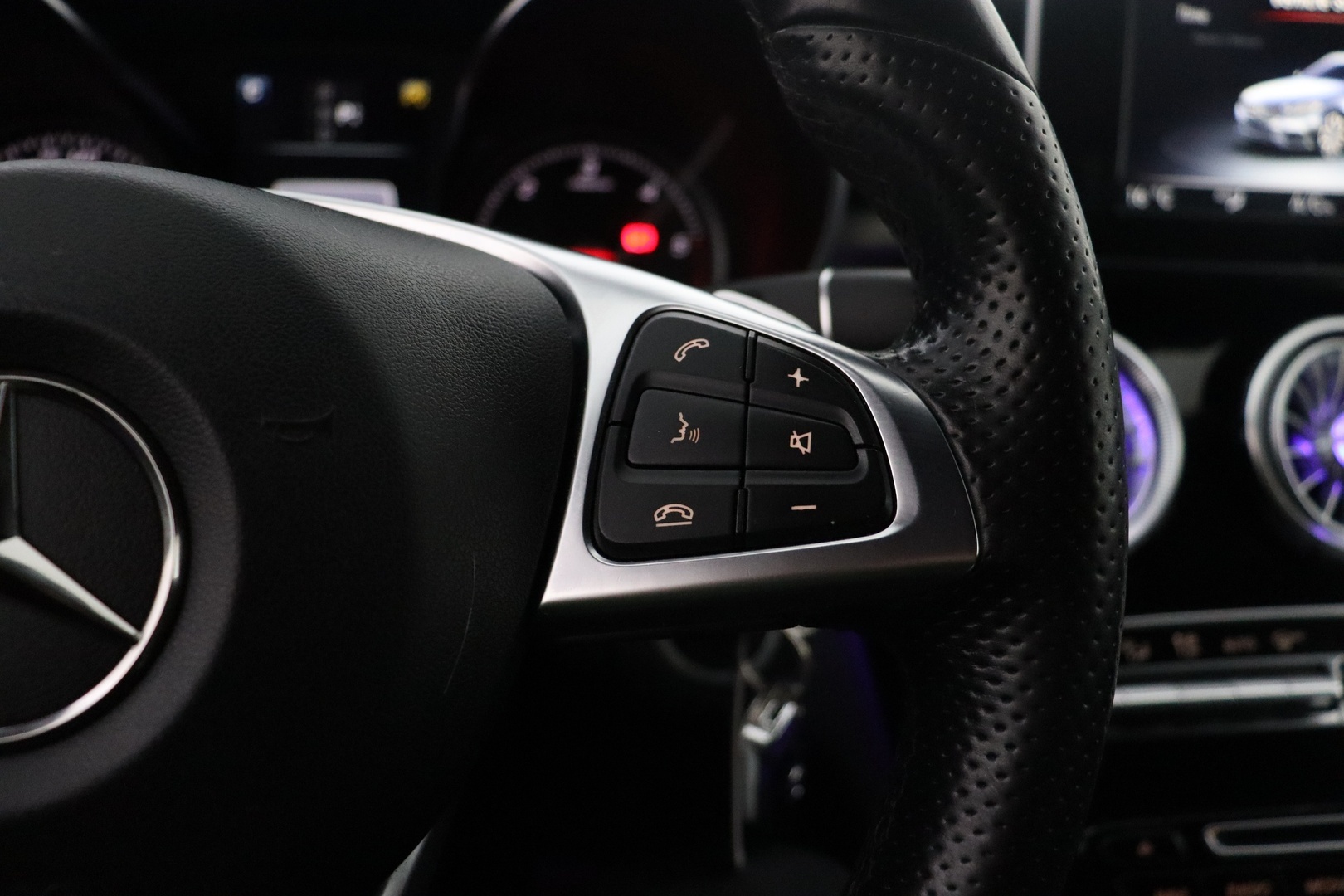 MERCEDES-BENZ C 2016