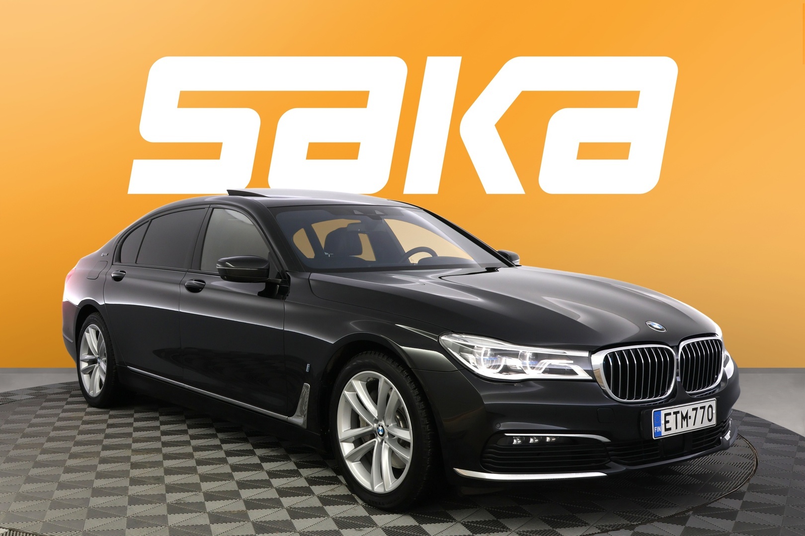 BMW 740 2019