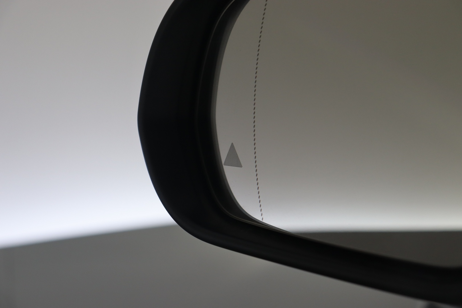 MERCEDES-BENZ EQB 2024