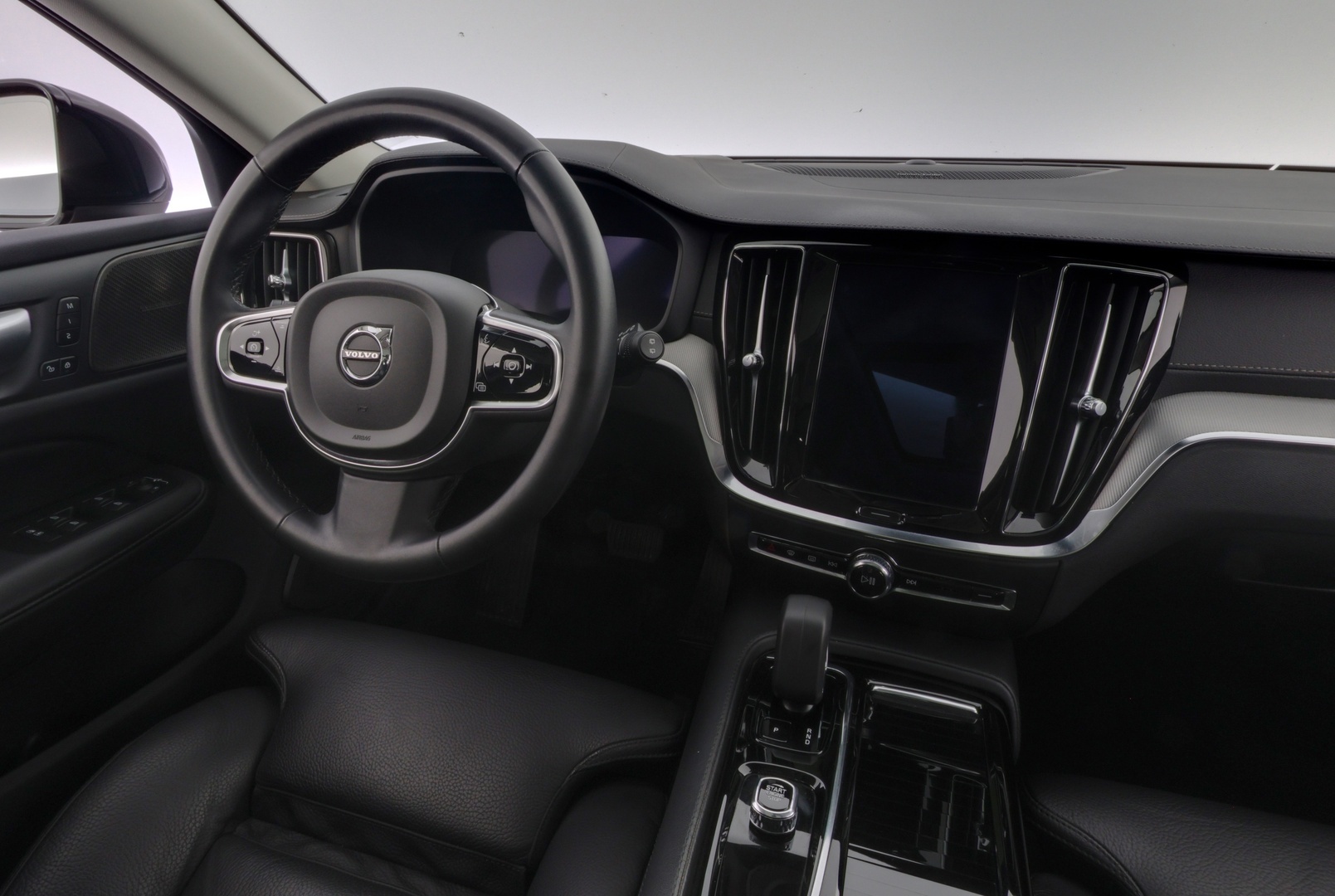 VOLVO V60 2024