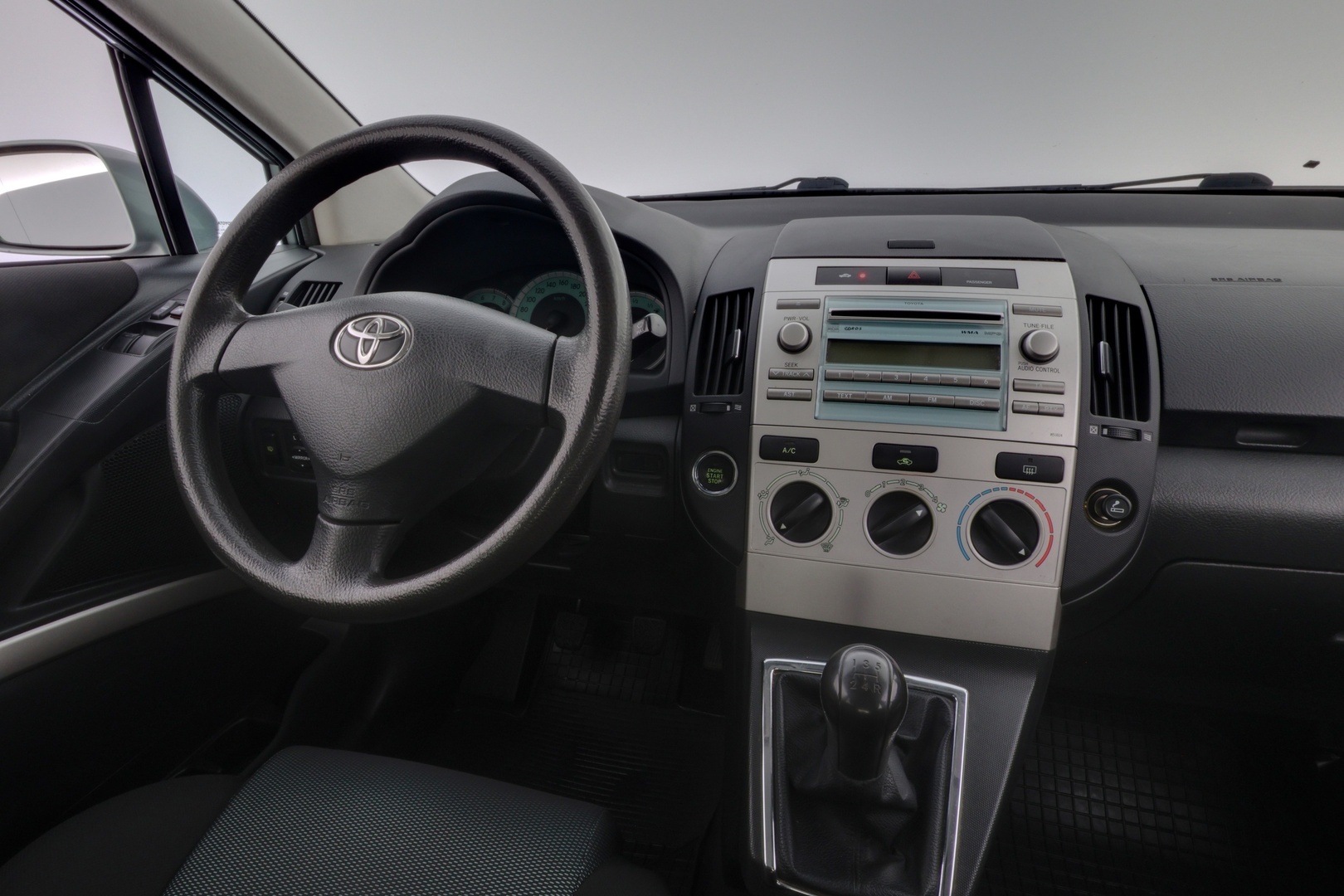 TOYOTA Corolla Verso 2009