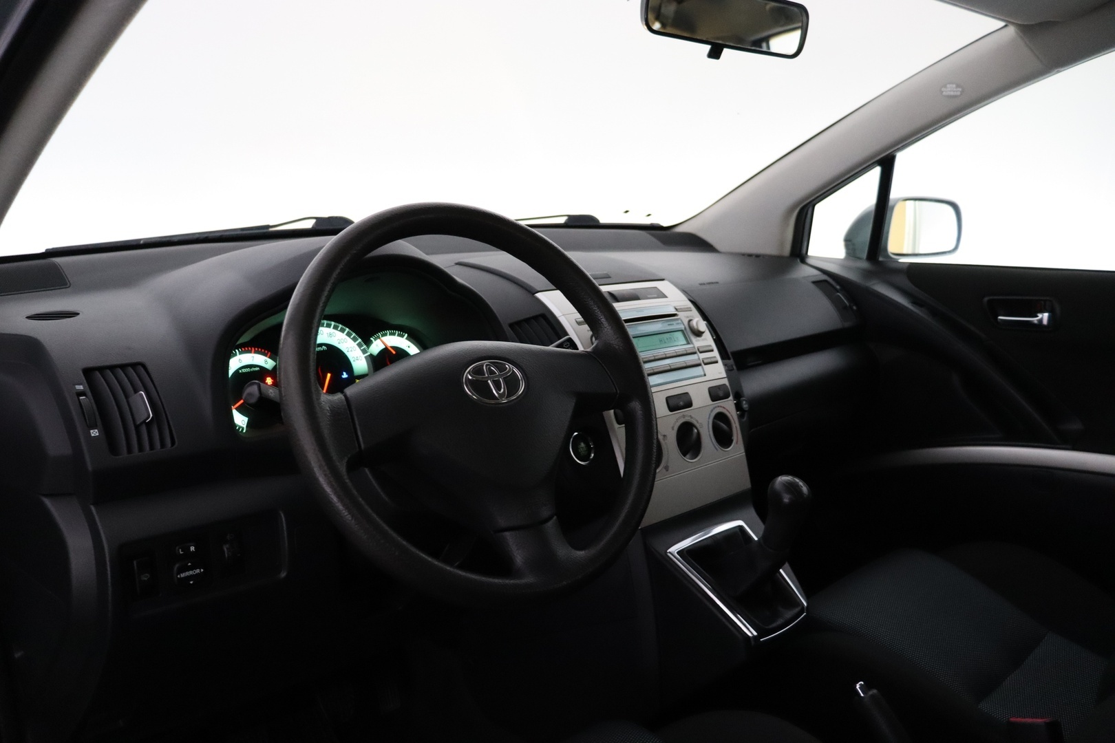 TOYOTA Corolla Verso 2009