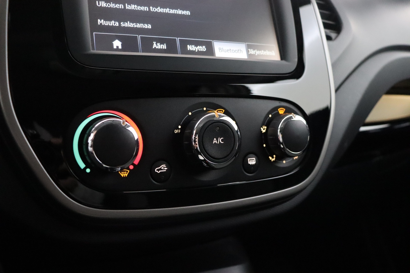 RENAULT Captur 2016