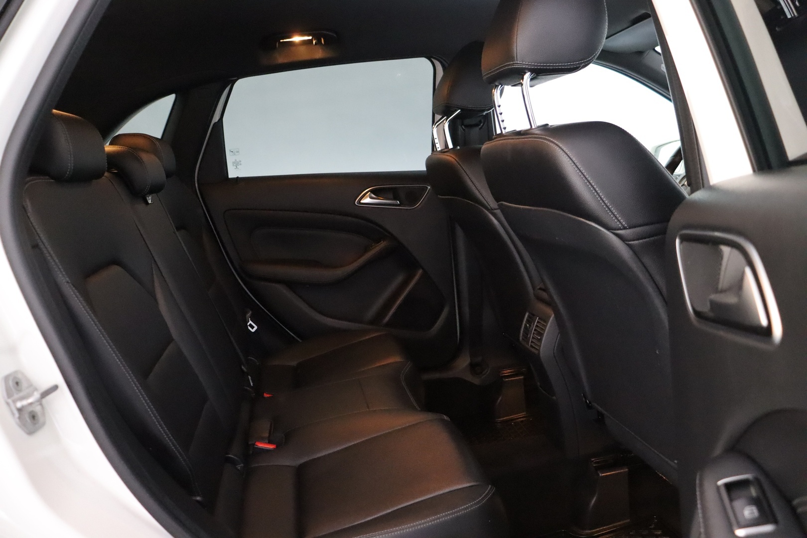 MERCEDES-BENZ B 2016