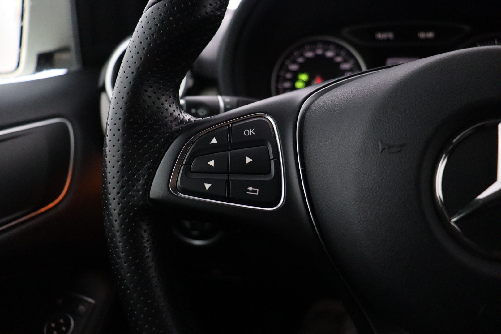 MERCEDES-BENZ B 2016