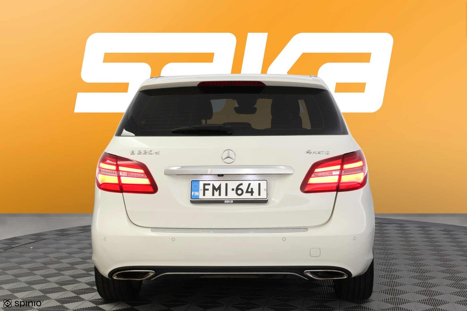 MERCEDES-BENZ B 2016