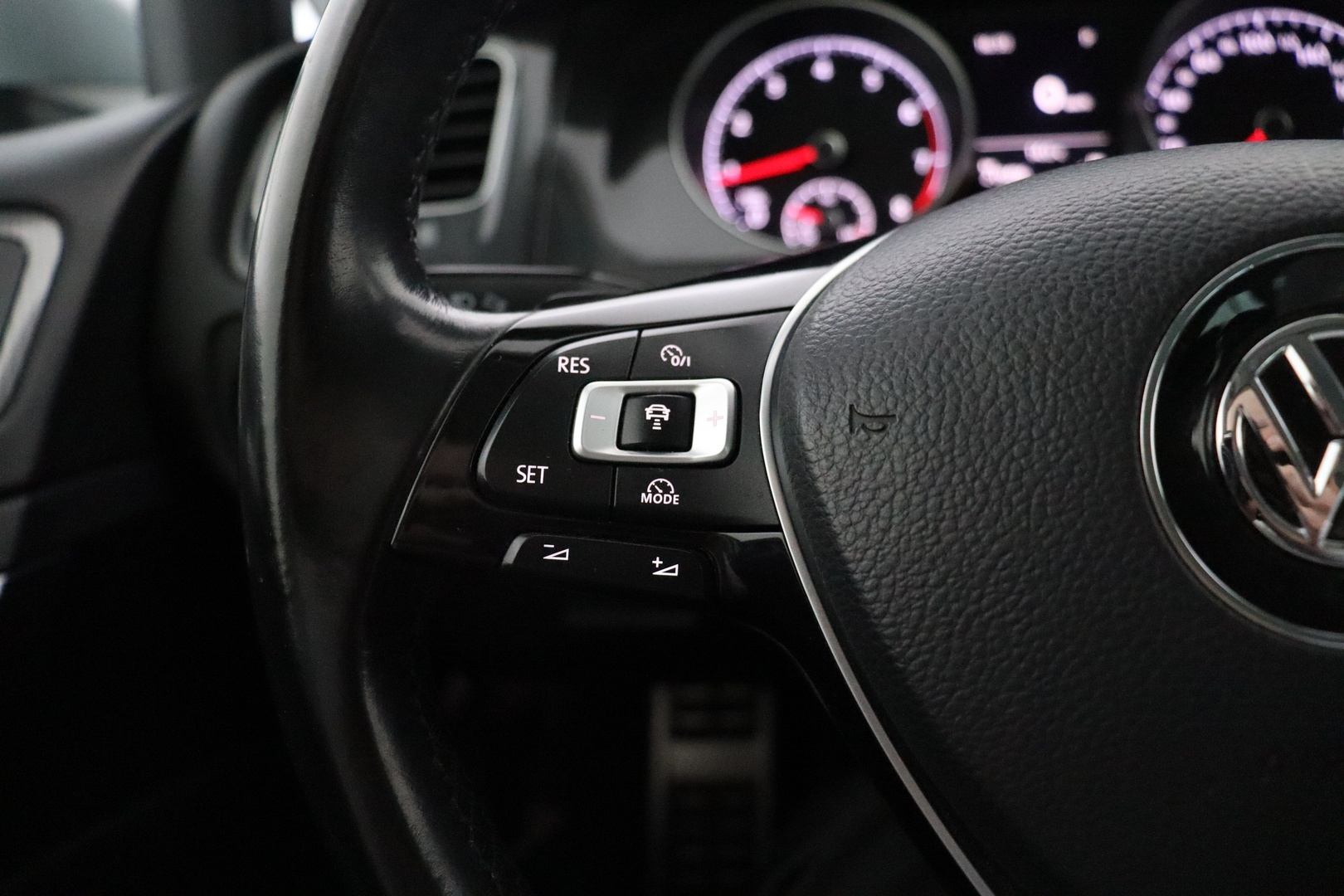 VOLKSWAGEN Golf 2017
