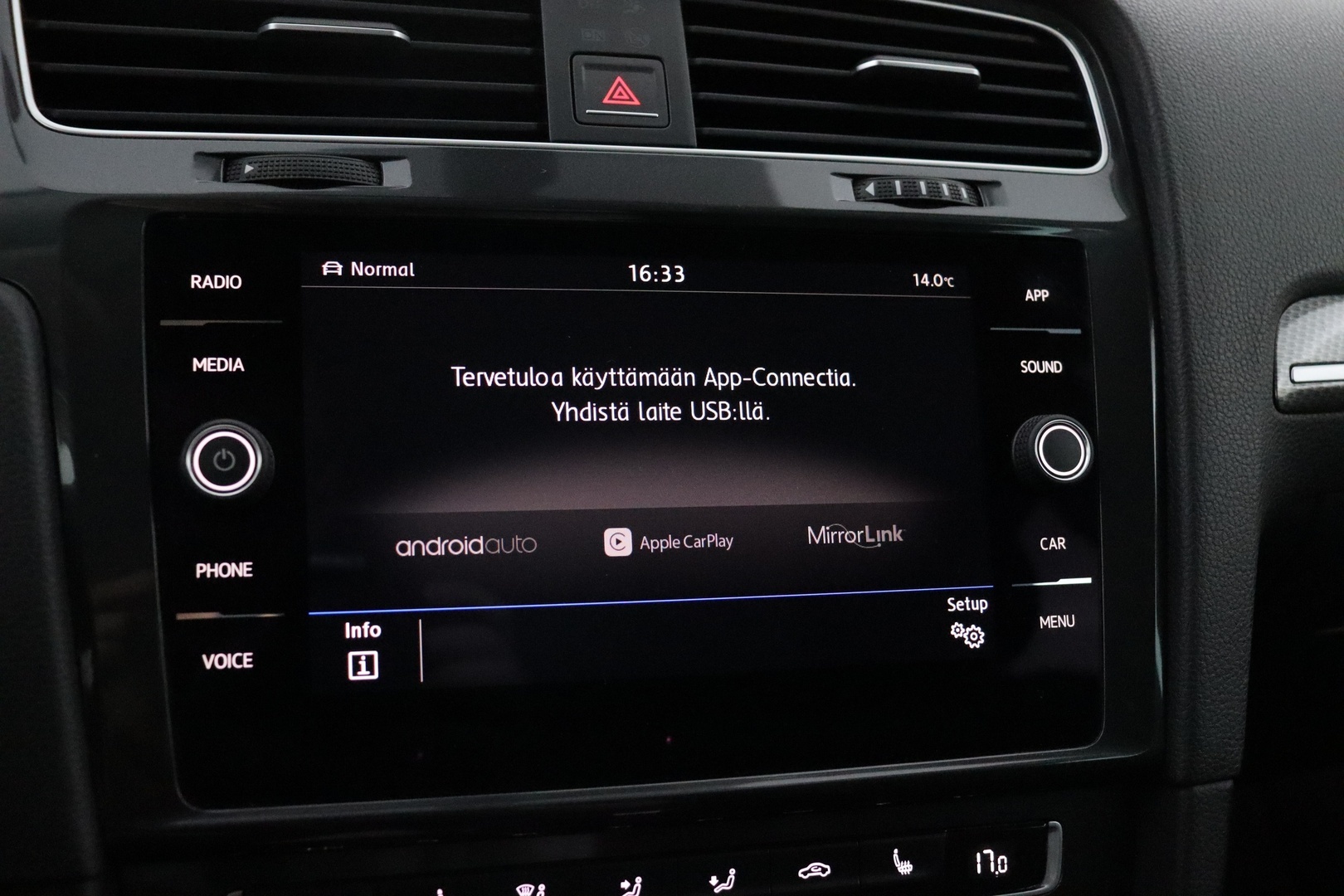 VOLKSWAGEN Golf 2017