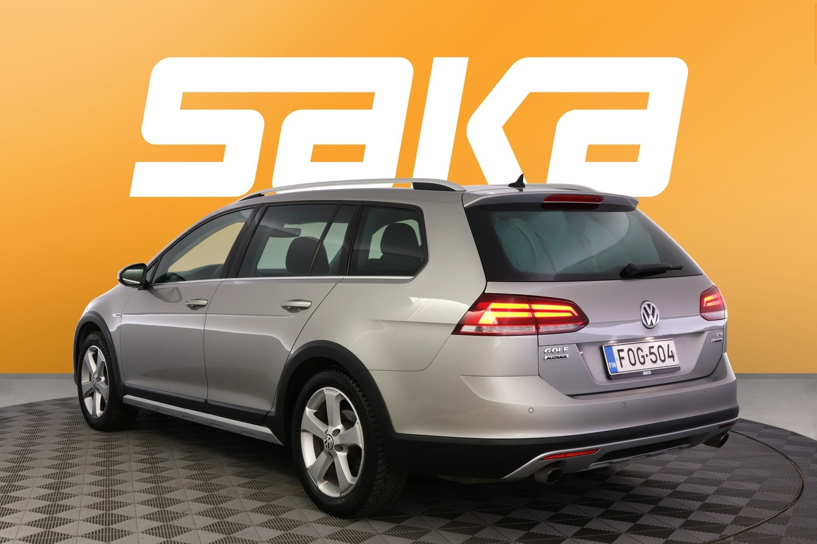 VOLKSWAGEN Golf 2017