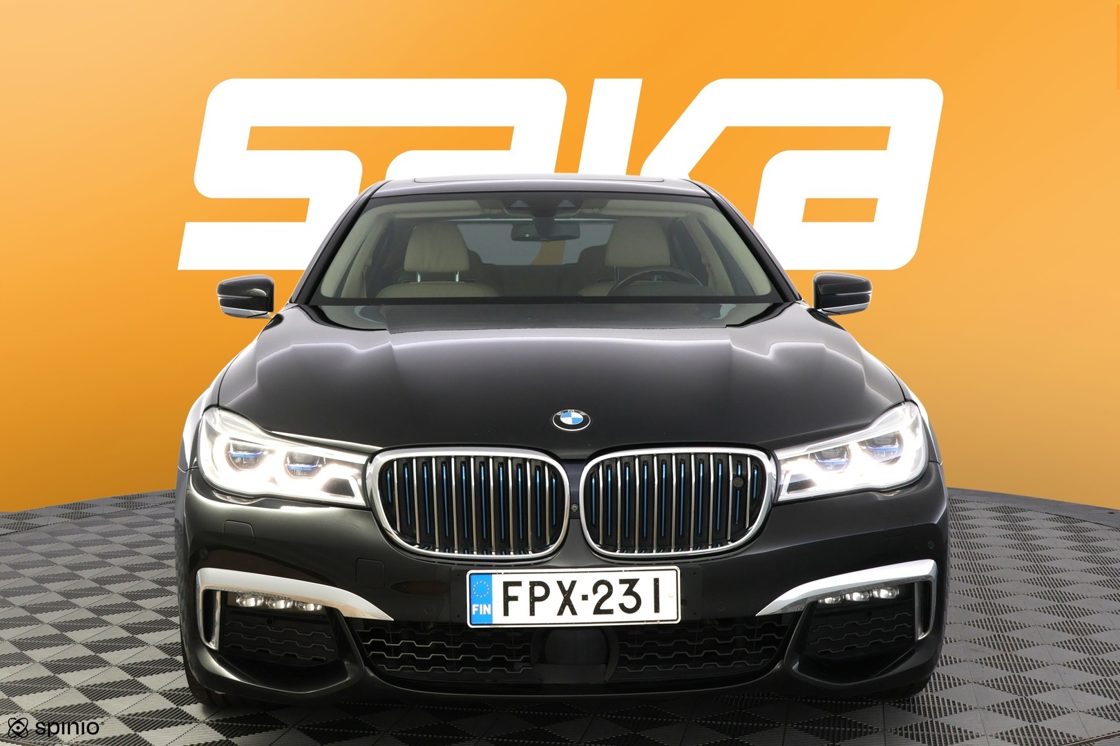BMW 740 2019