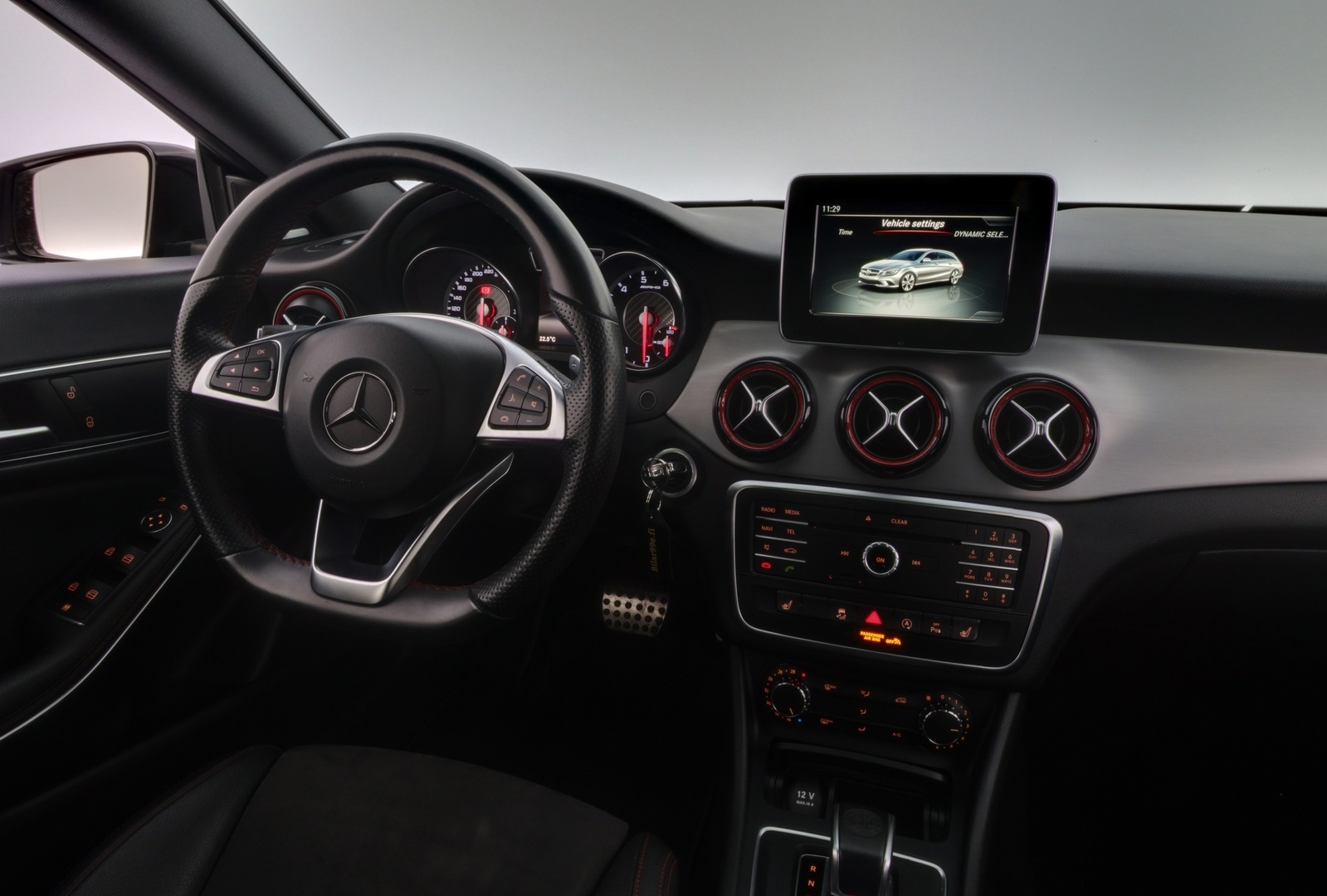 MERCEDES-BENZ CLA 45 AMG 2016