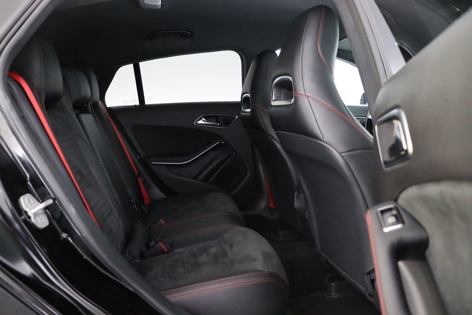 MERCEDES-BENZ CLA 45 AMG 2016