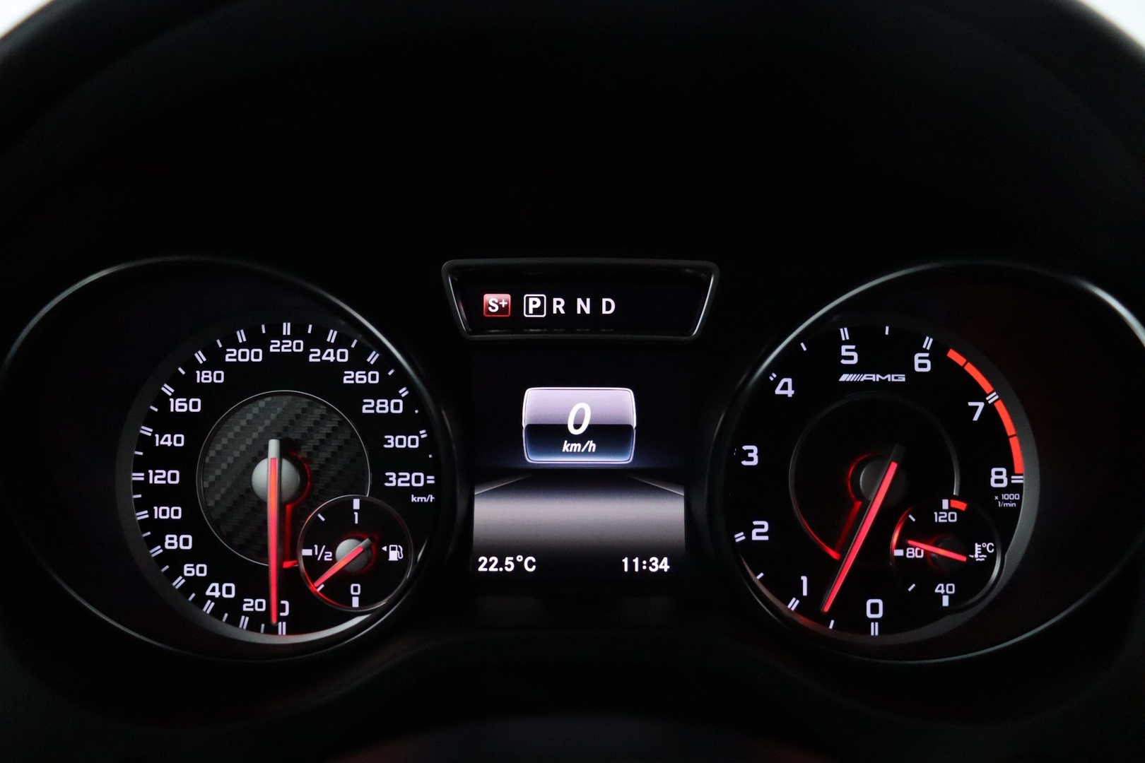 MERCEDES-BENZ CLA 45 AMG 2016