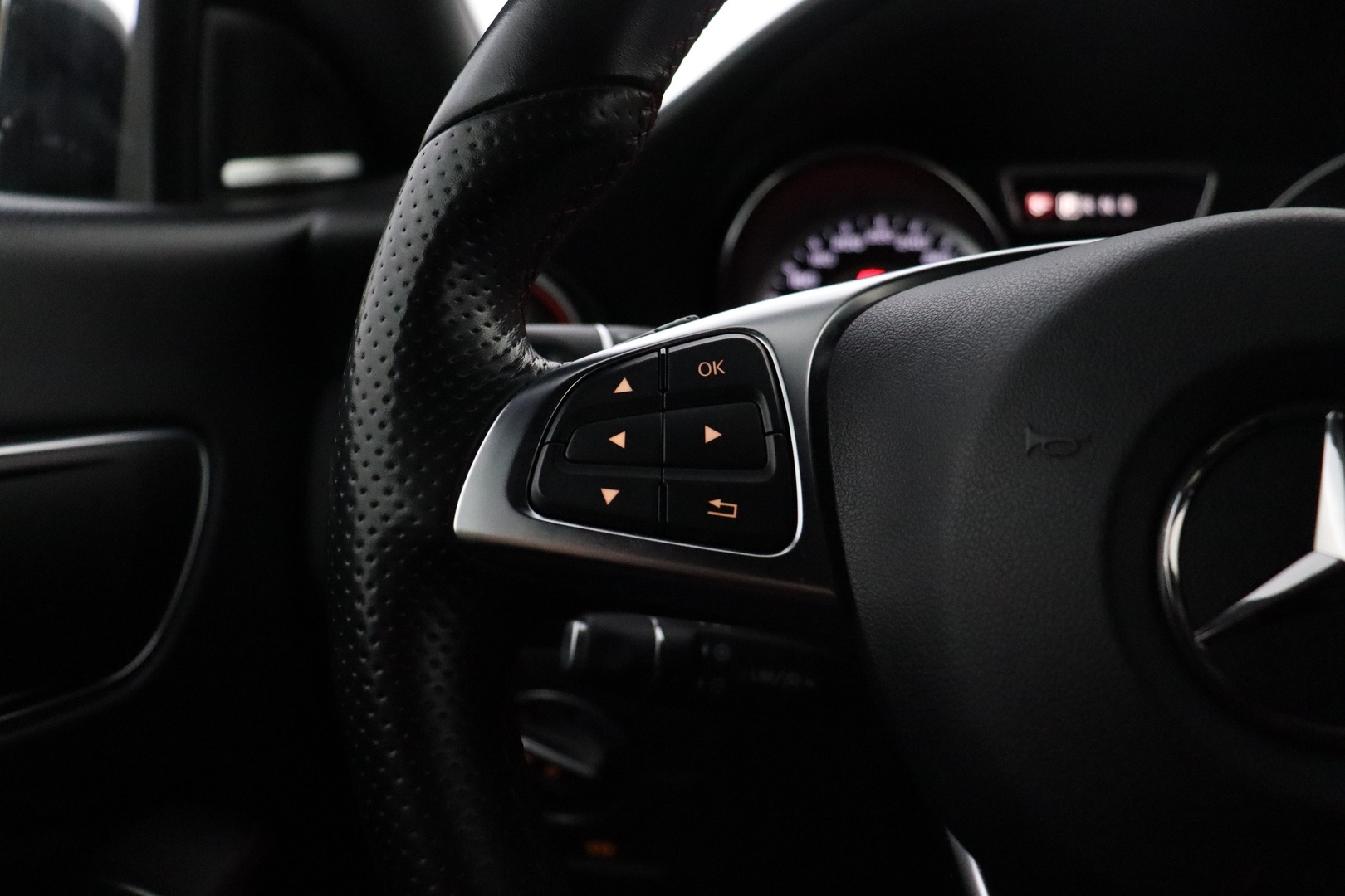 MERCEDES-BENZ CLA 45 AMG 2016