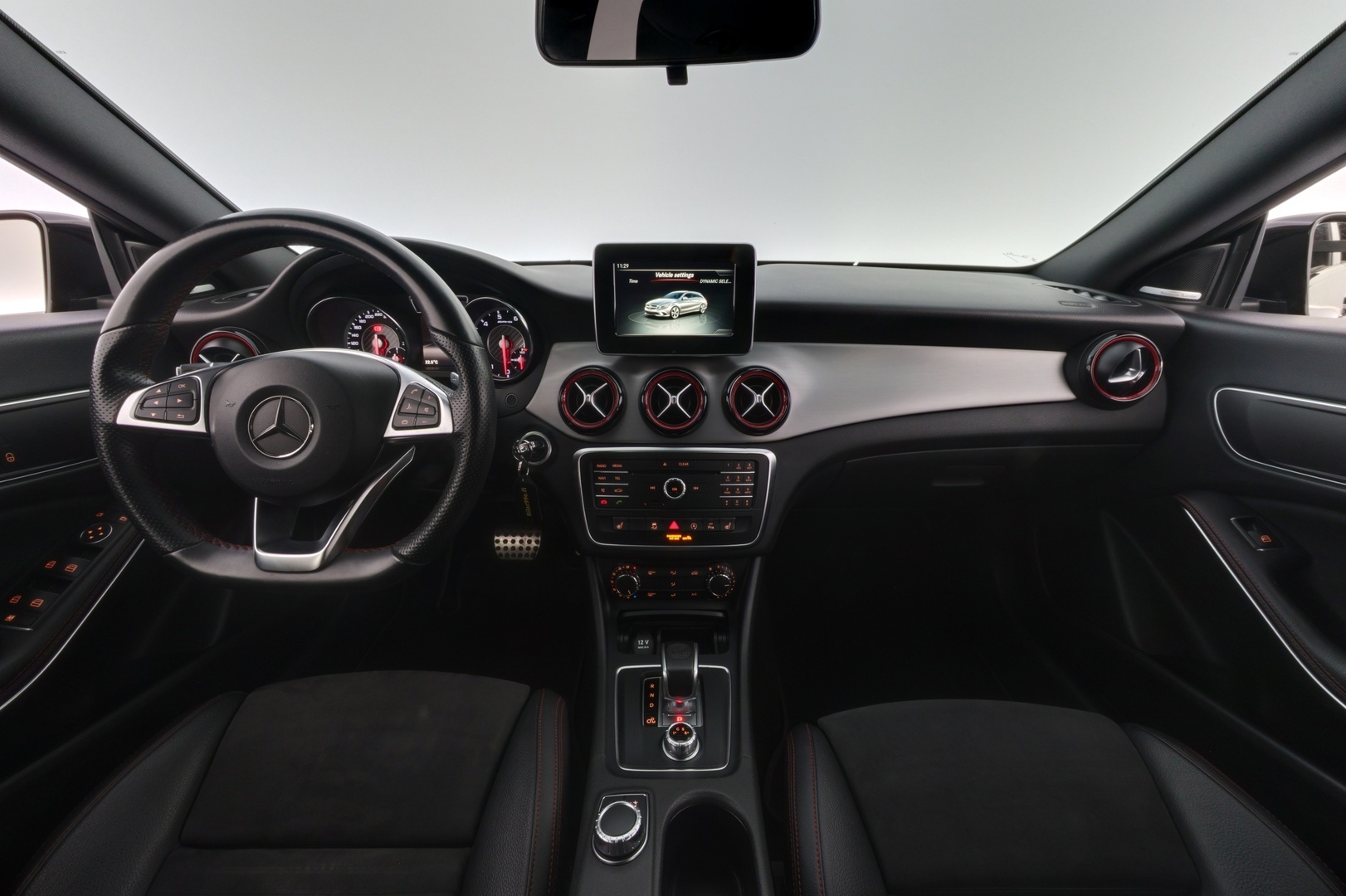 MERCEDES-BENZ CLA 45 AMG 2016