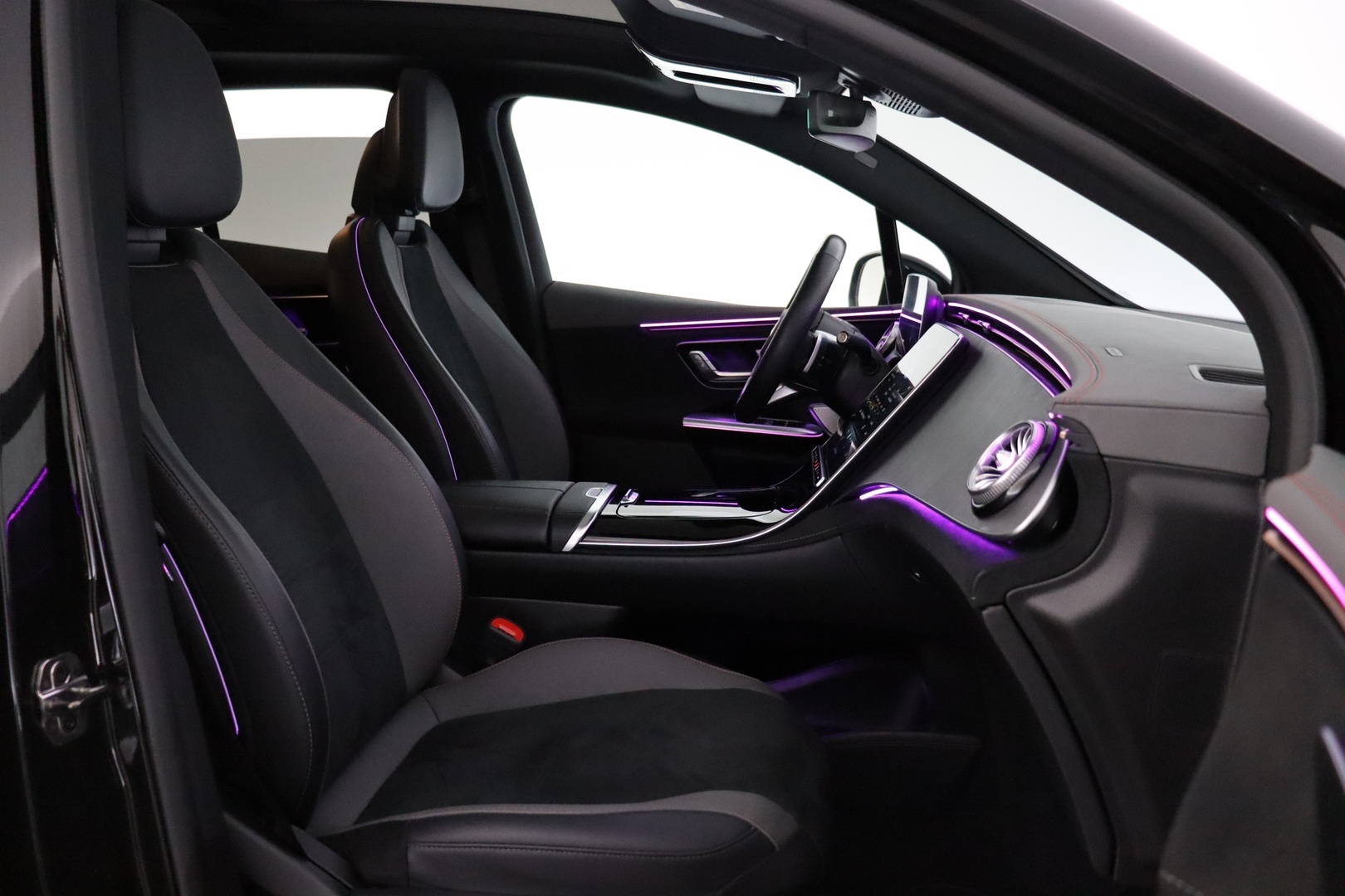 MERCEDES-BENZ EQE SUV 2023