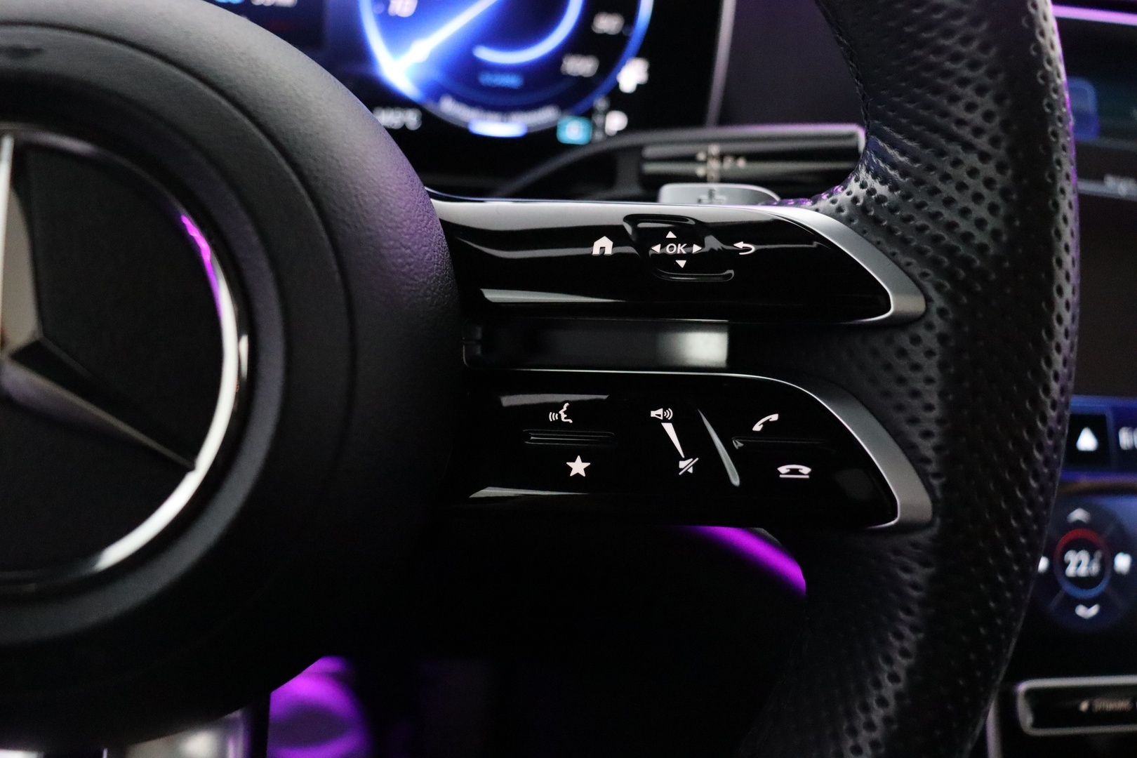 MERCEDES-BENZ EQE SUV 2023