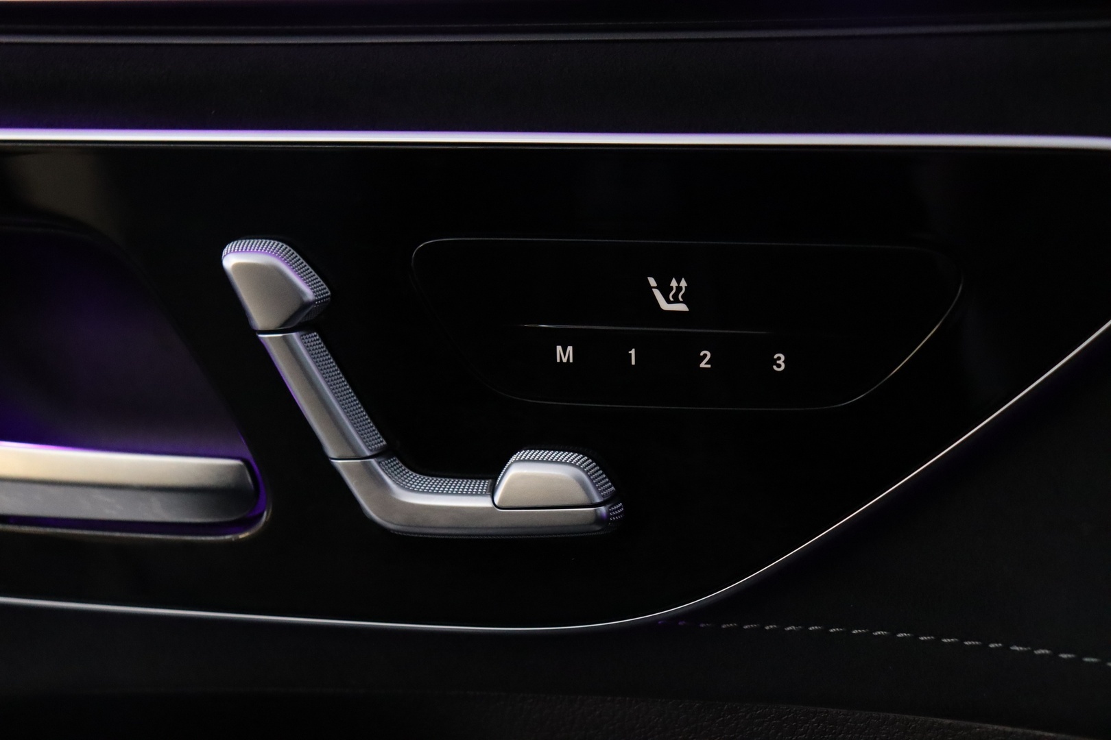 MERCEDES-BENZ EQE SUV 2023