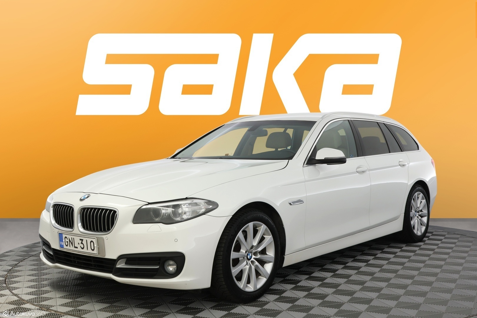 BMW 520 2015