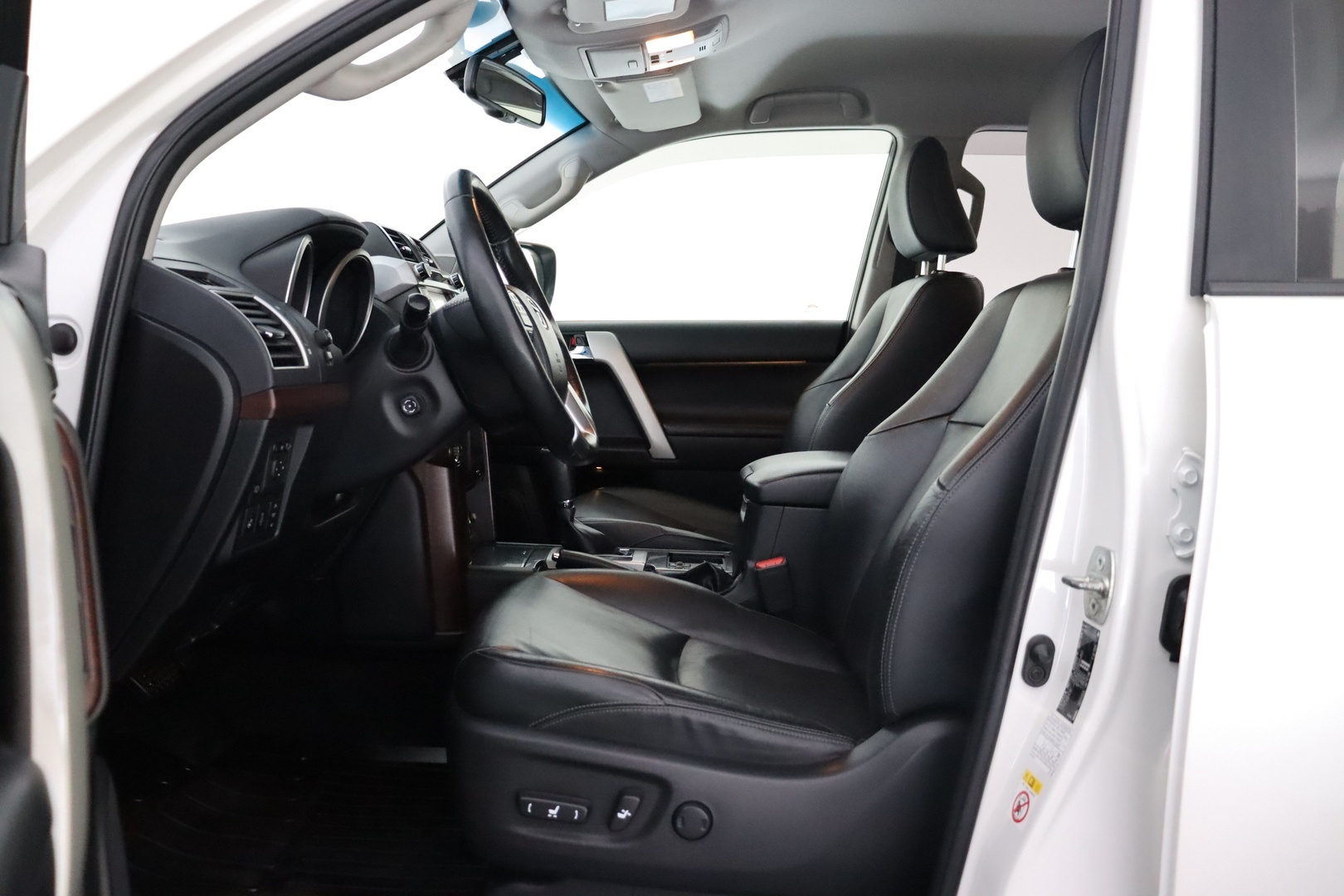 TOYOTA Land Cruiser 2016