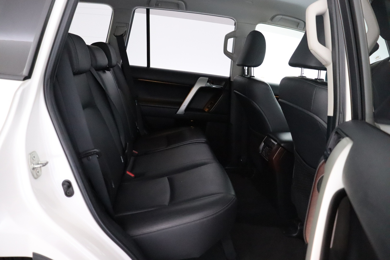 TOYOTA Land Cruiser 2016