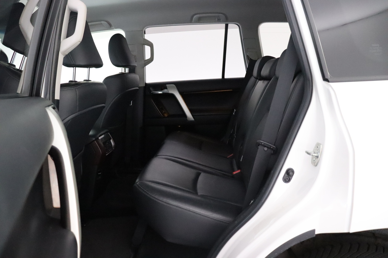 TOYOTA Land Cruiser 2016