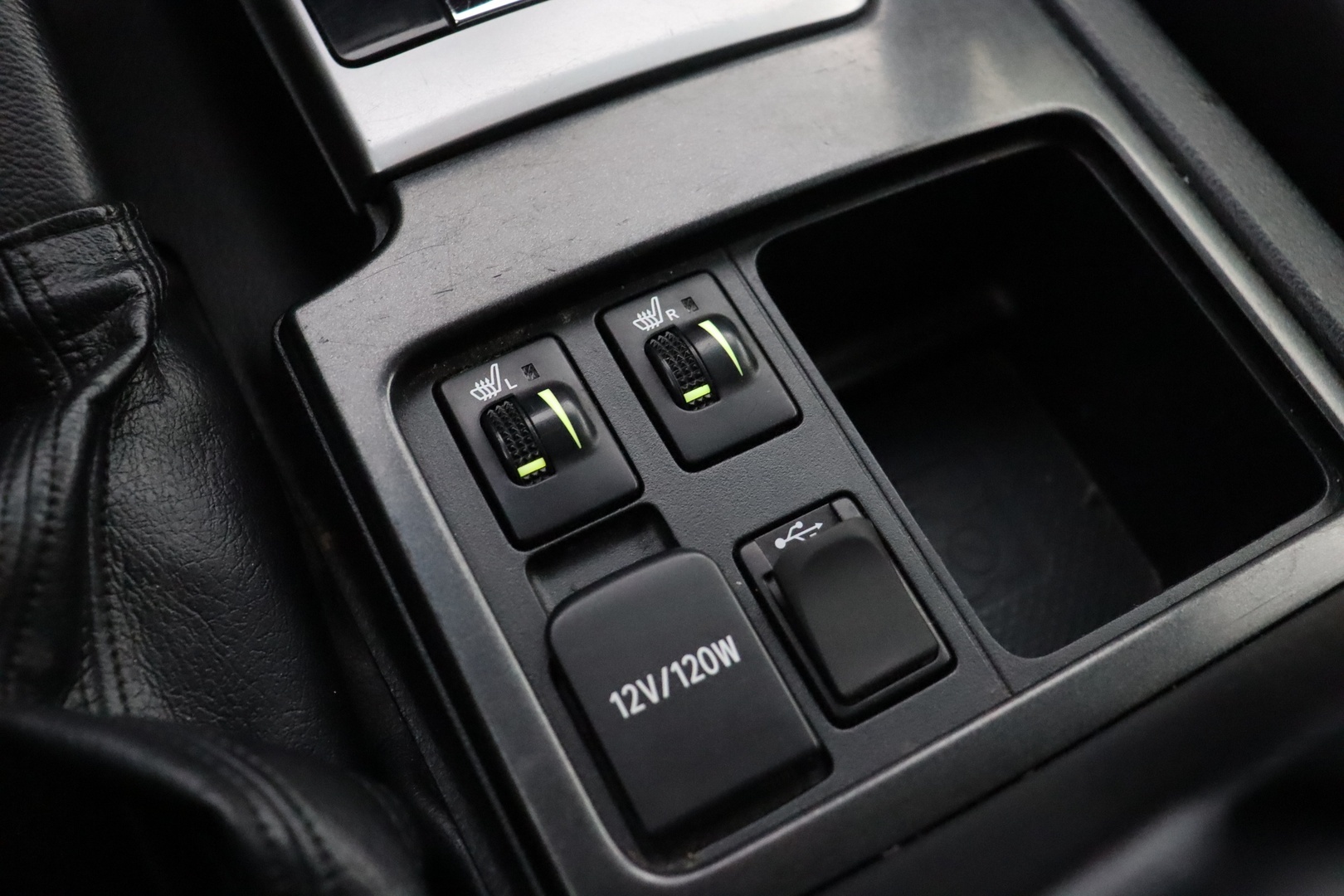 TOYOTA Land Cruiser 2016