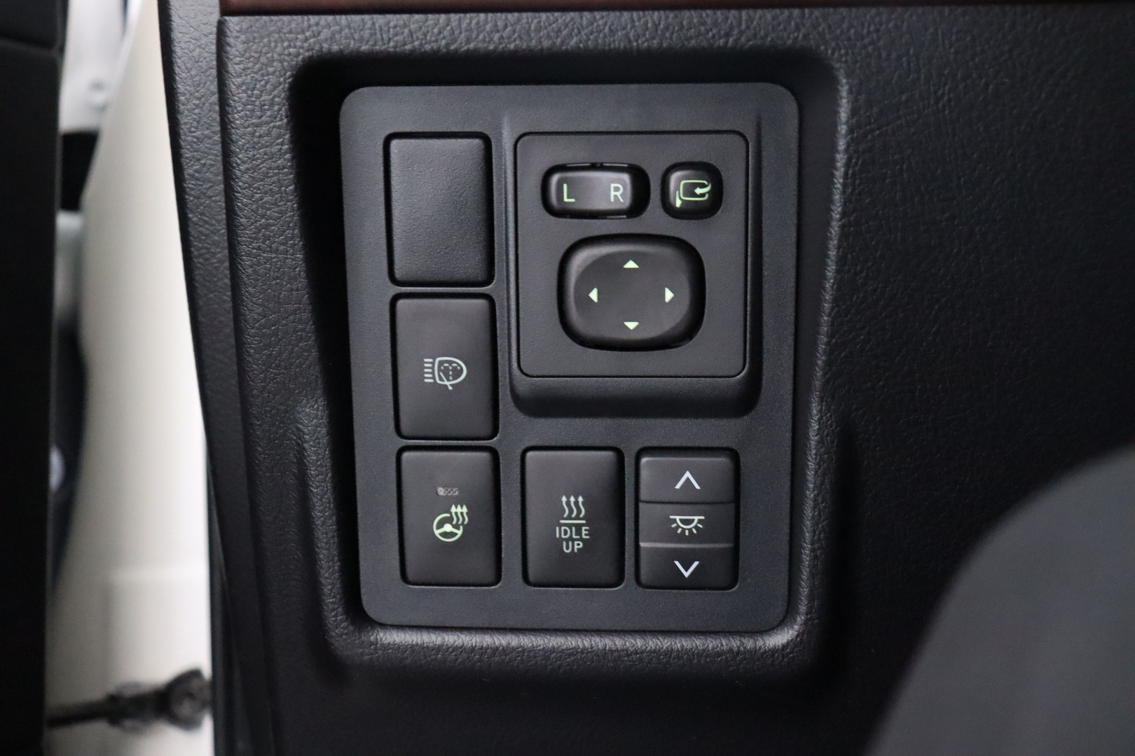 TOYOTA Land Cruiser 2016