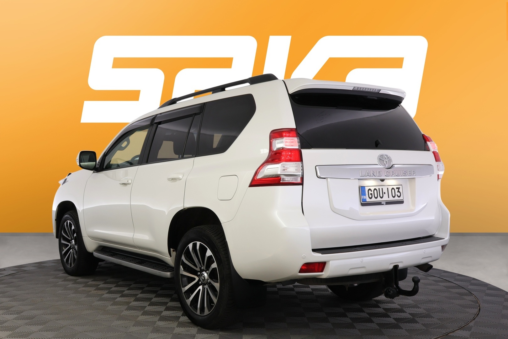 TOYOTA Land Cruiser 2016