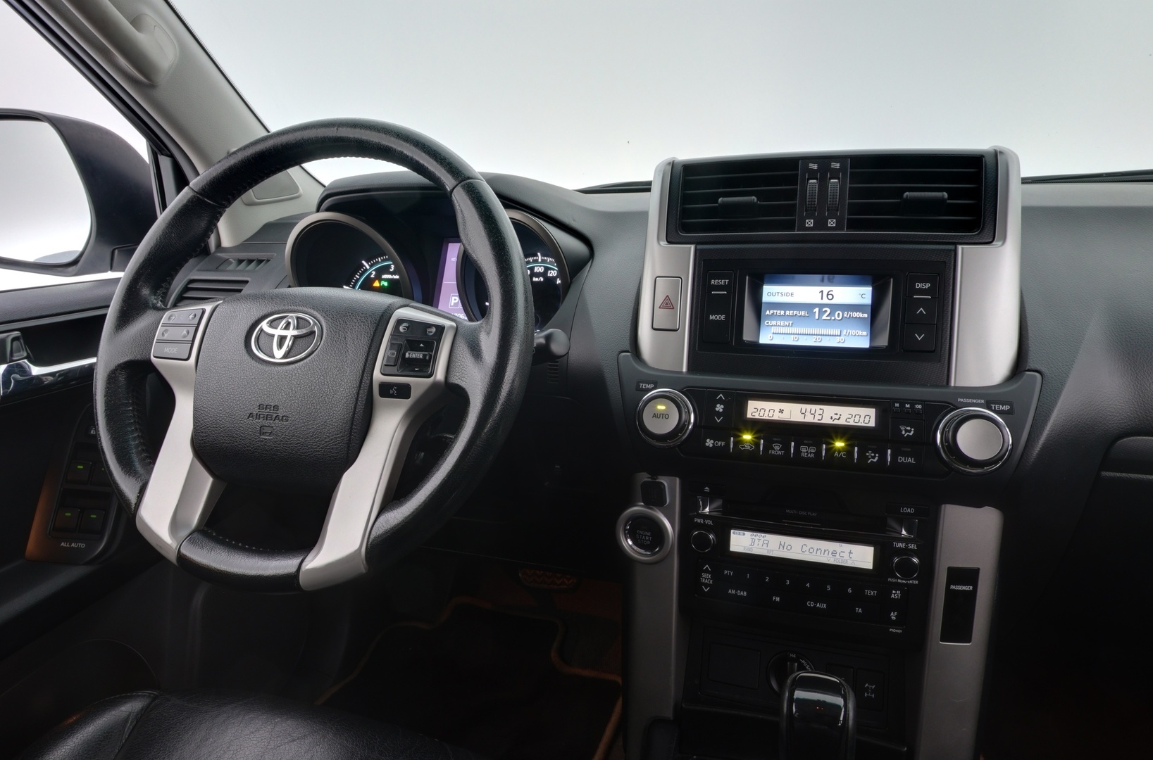 TOYOTA Land Cruiser 2013