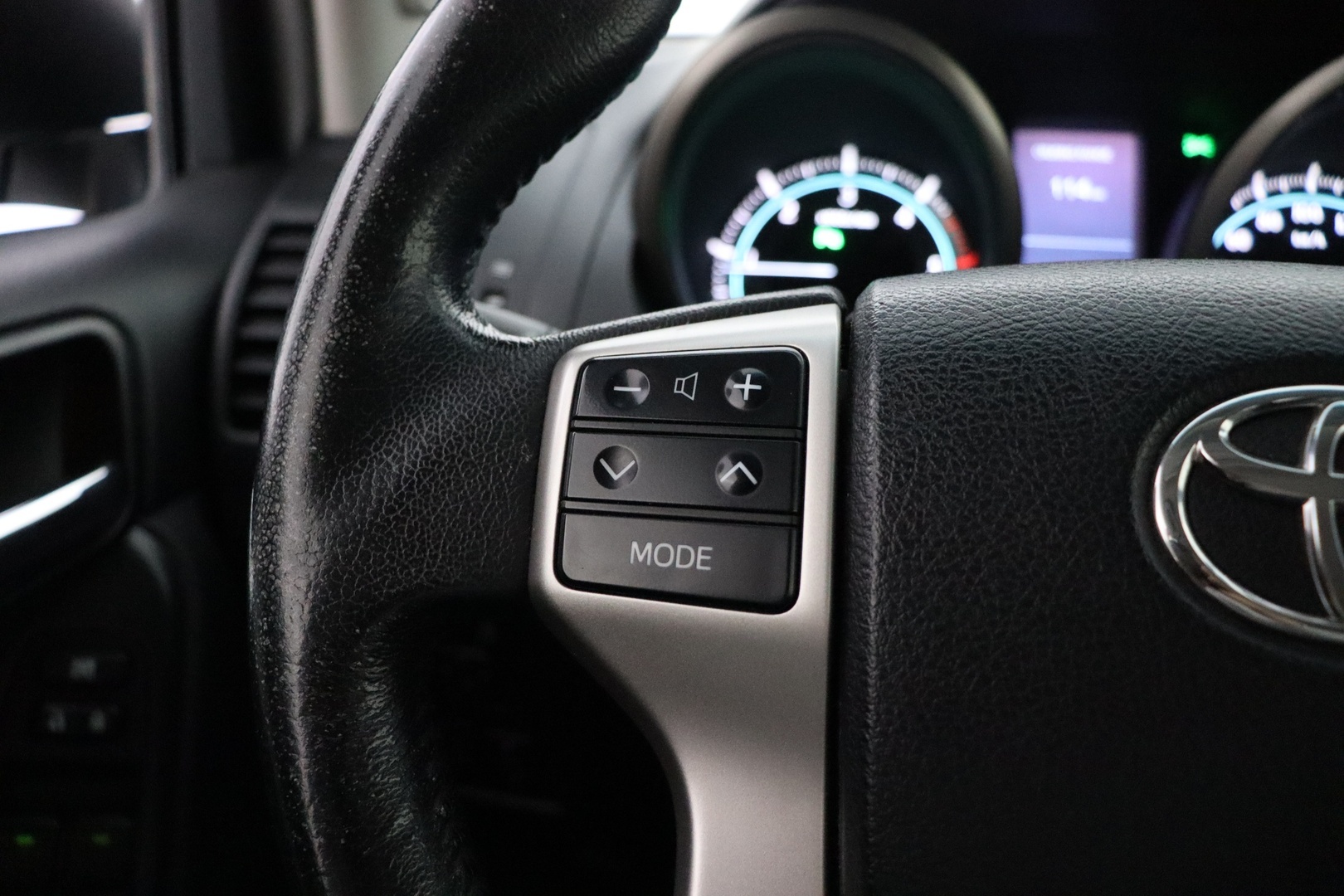 TOYOTA Land Cruiser 2013