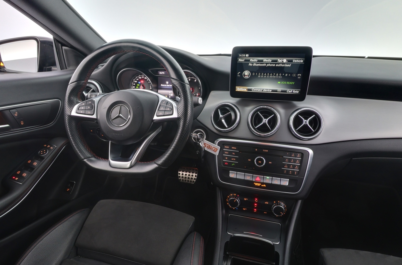 MERCEDES-BENZ CLA 2016