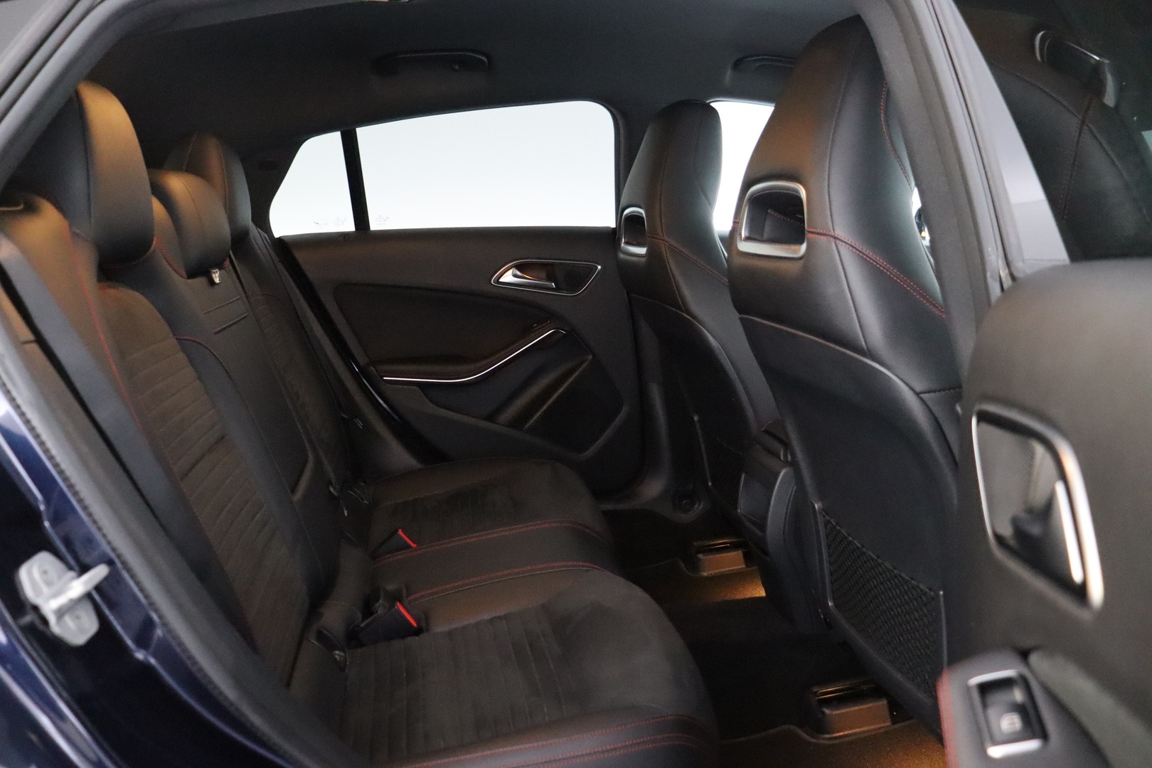 MERCEDES-BENZ CLA 2016