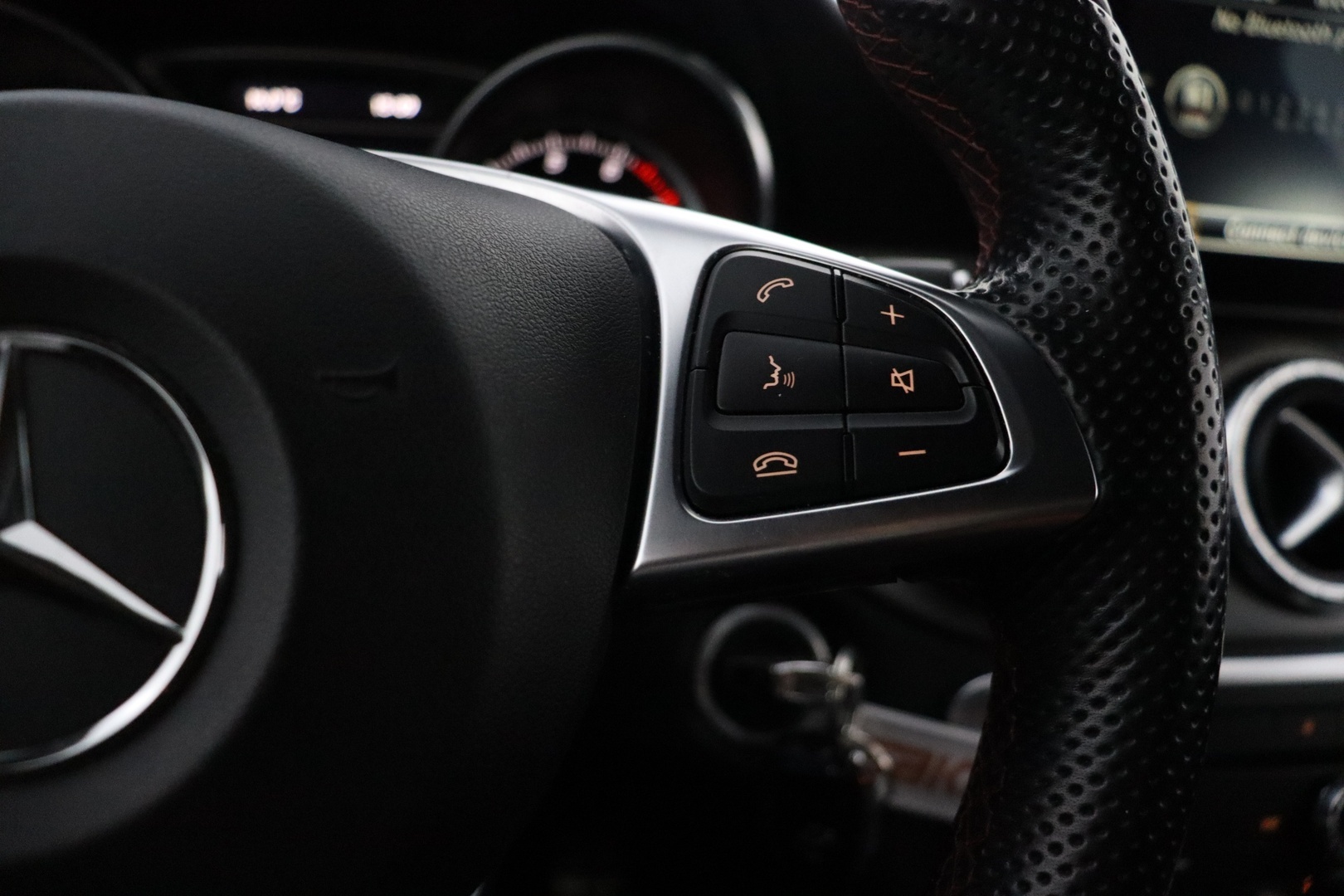 MERCEDES-BENZ CLA 2016