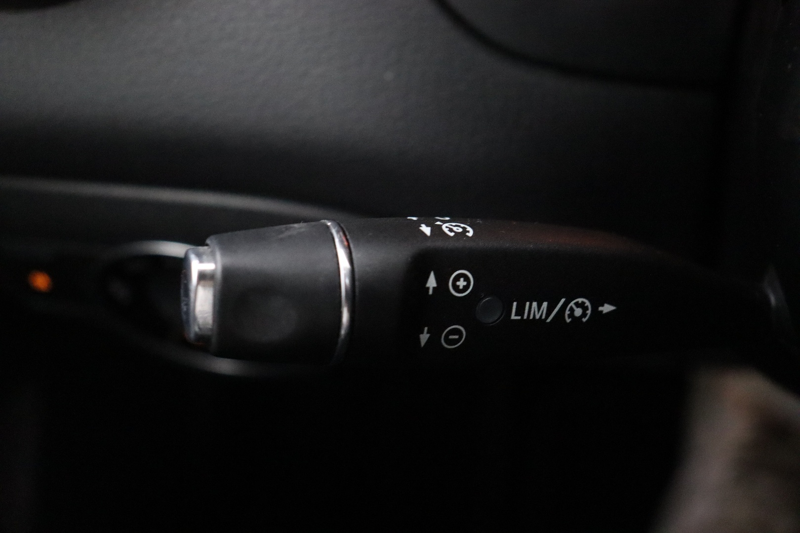 MERCEDES-BENZ CLA 2016