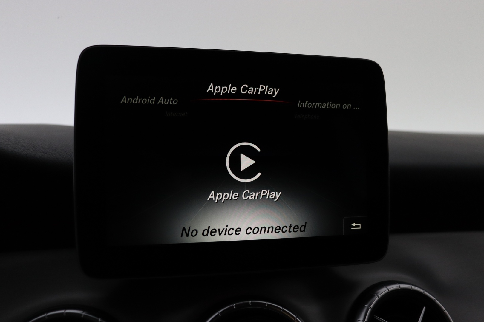 MERCEDES-BENZ CLA 2016