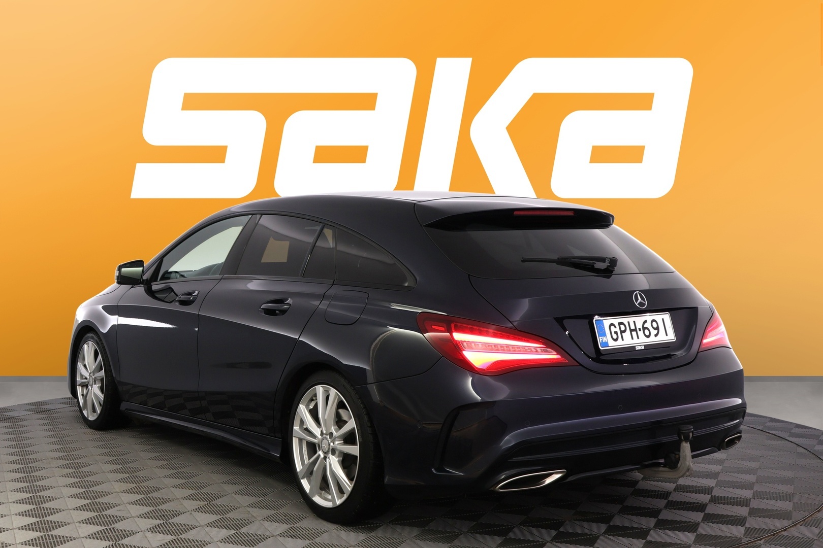 MERCEDES-BENZ CLA 2016