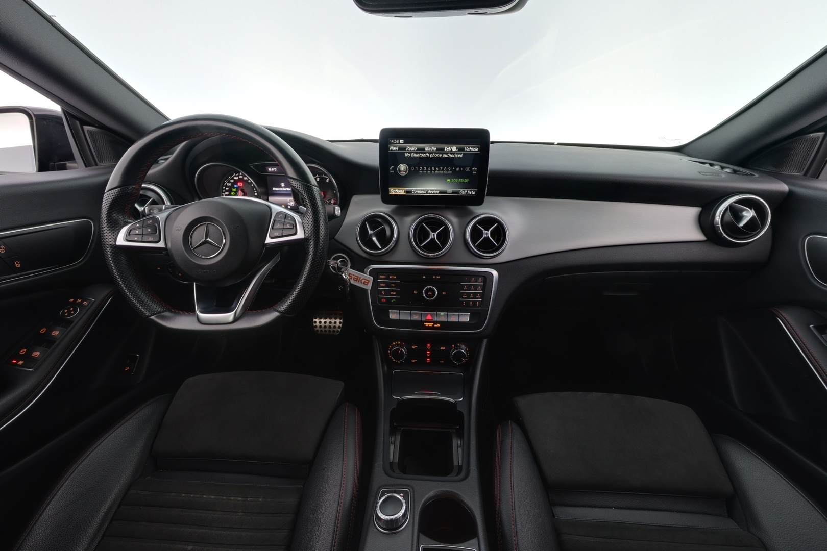 MERCEDES-BENZ CLA 2016