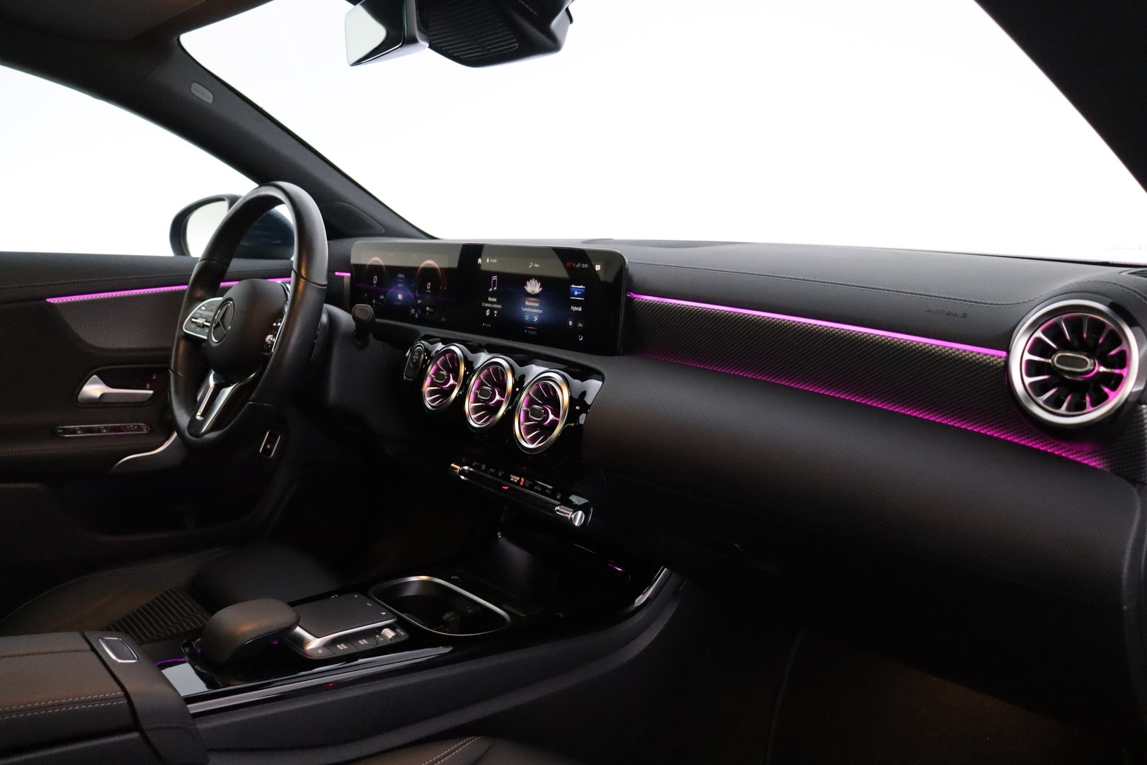 MERCEDES-BENZ CLA 2023