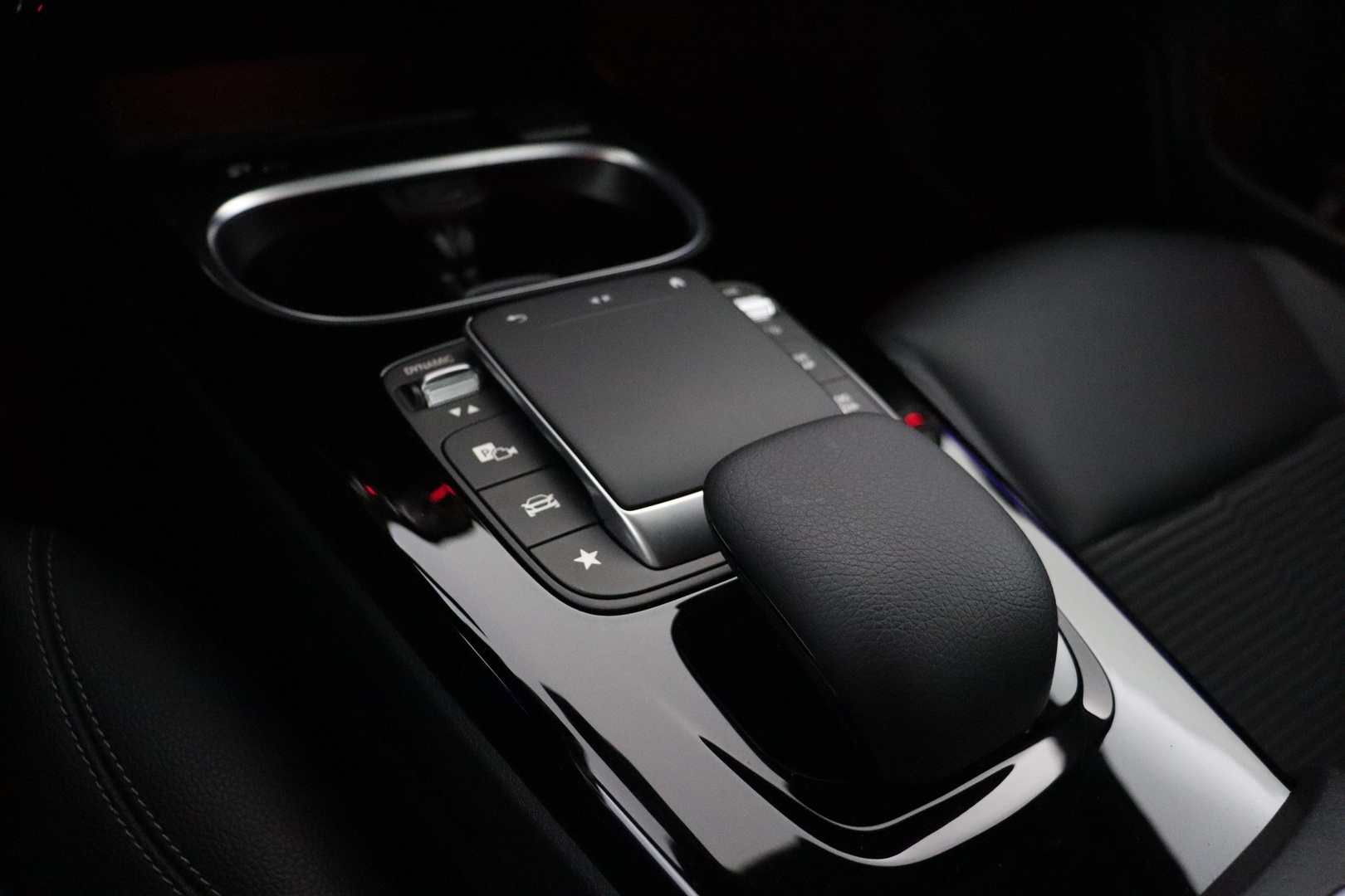 MERCEDES-BENZ CLA 2023