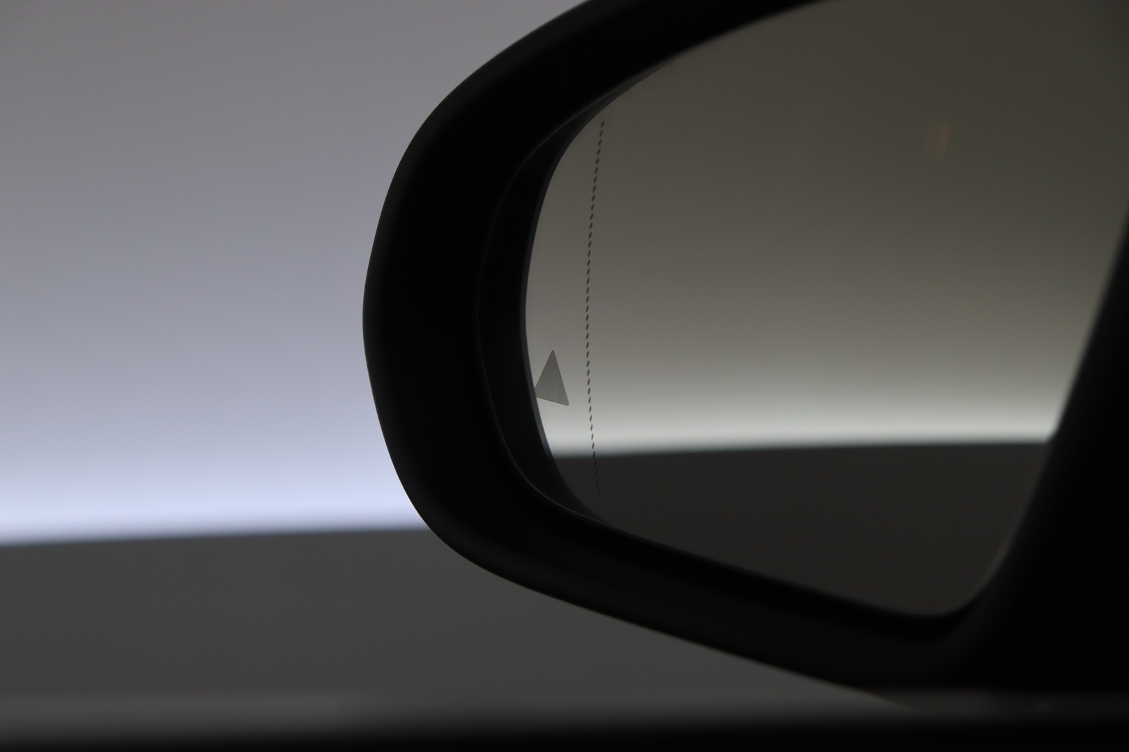 MERCEDES-BENZ CLA 2023