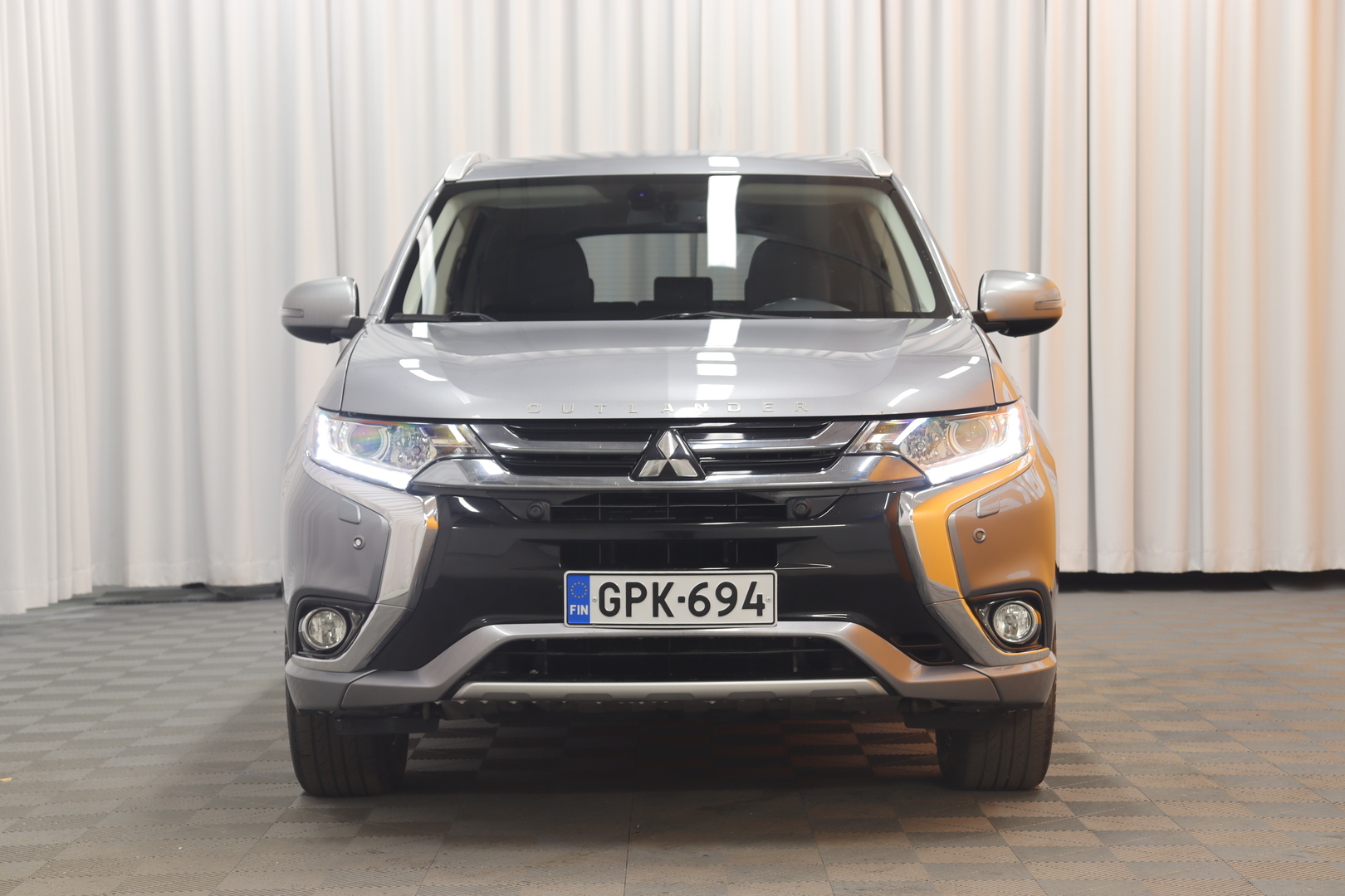 MITSUBISHI Outlander PHEV 2016