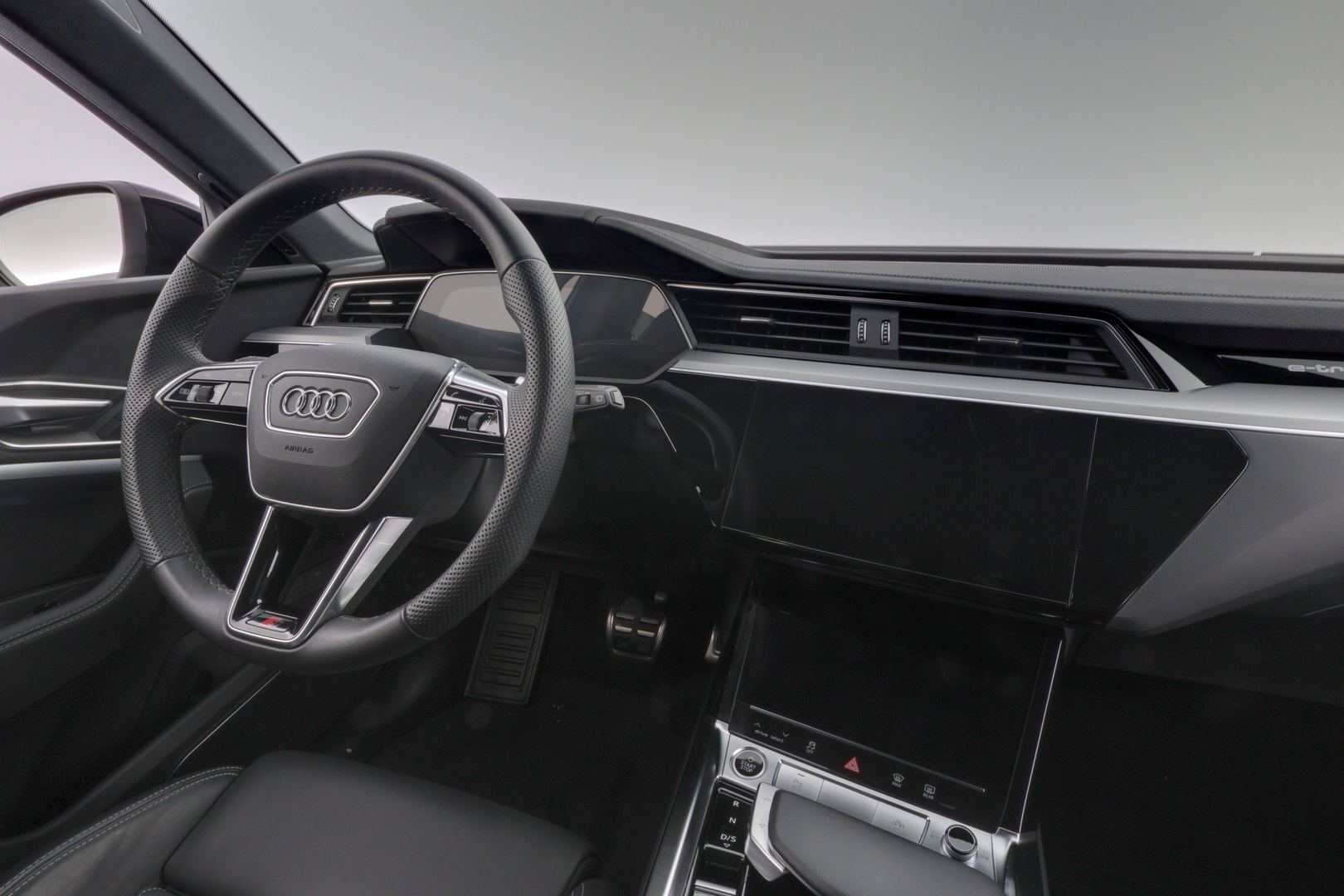 AUDI Q8 e-tron 2024