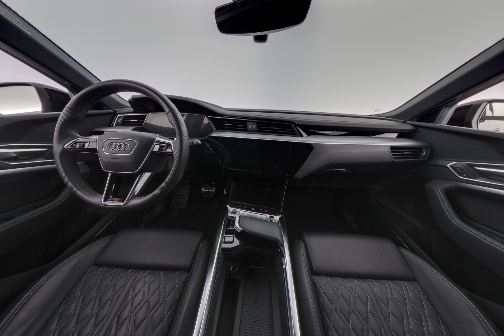 AUDI Q8 e-tron 2024
