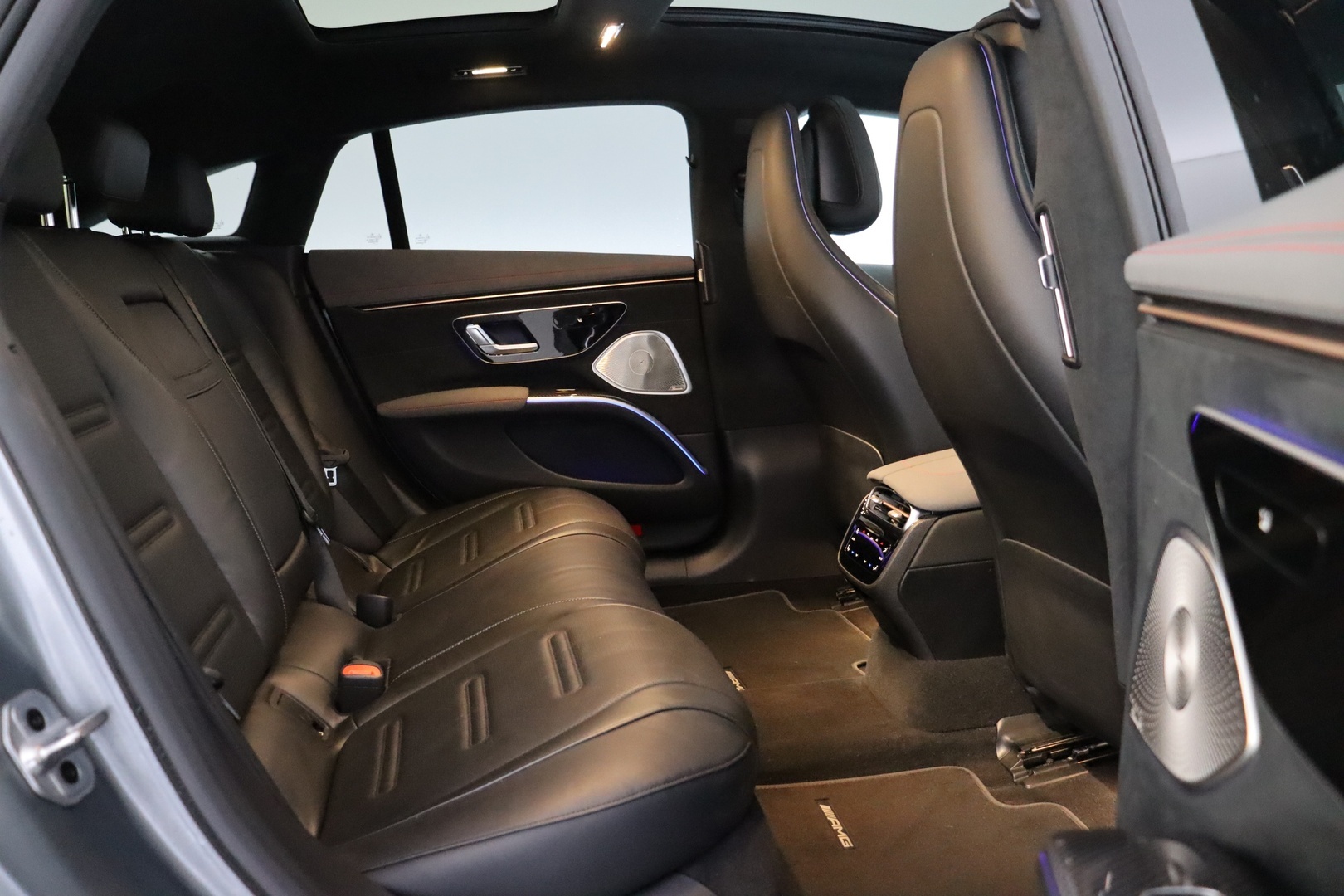 MERCEDES-BENZ EQS 2022