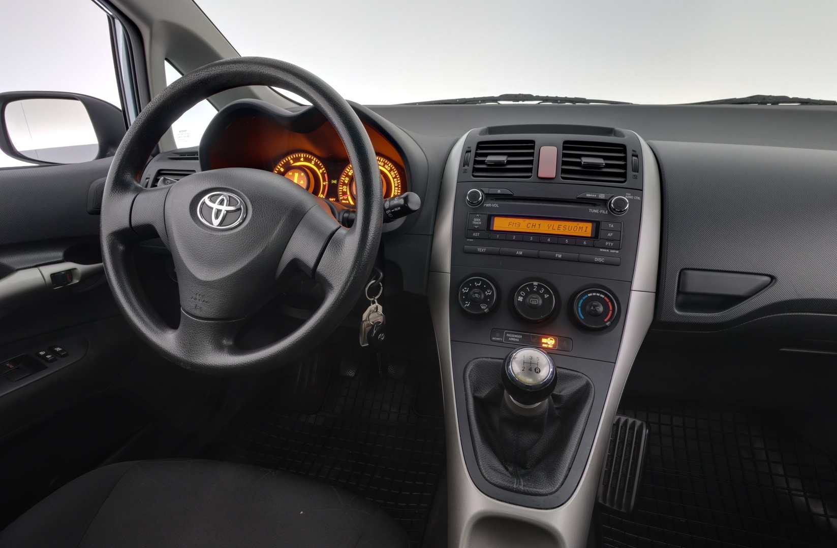 TOYOTA Auris 2007