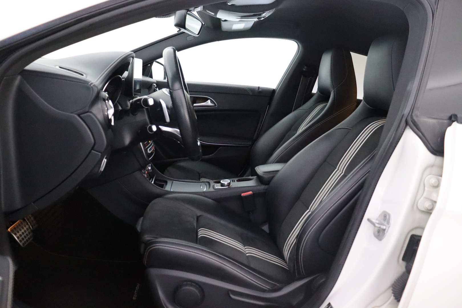 MERCEDES-BENZ CLA 2018