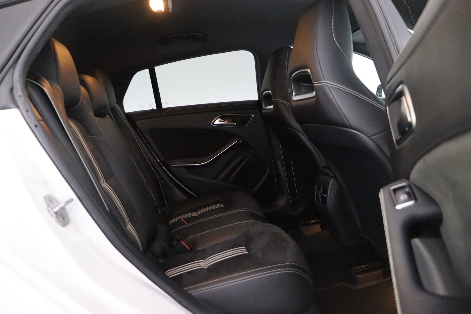 MERCEDES-BENZ CLA 2018