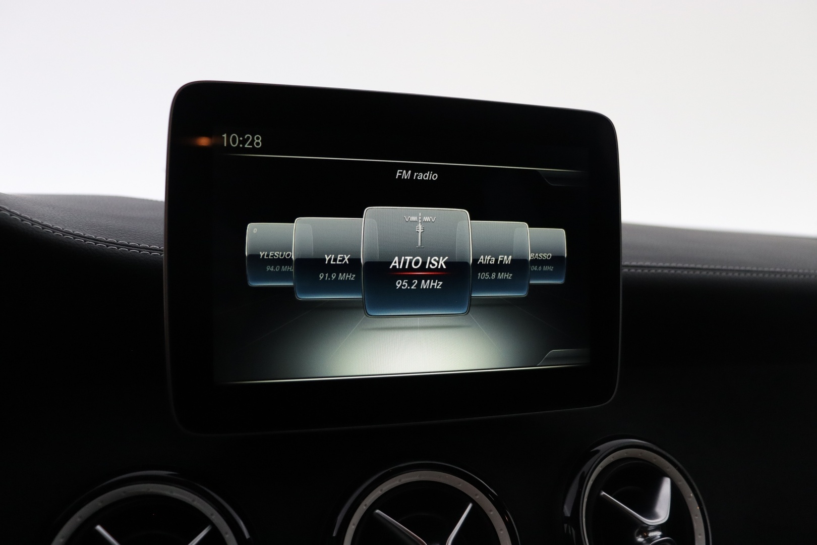 MERCEDES-BENZ CLA 2018